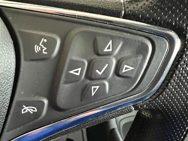 Used 2023 Chevrolet Malibu LT image 19