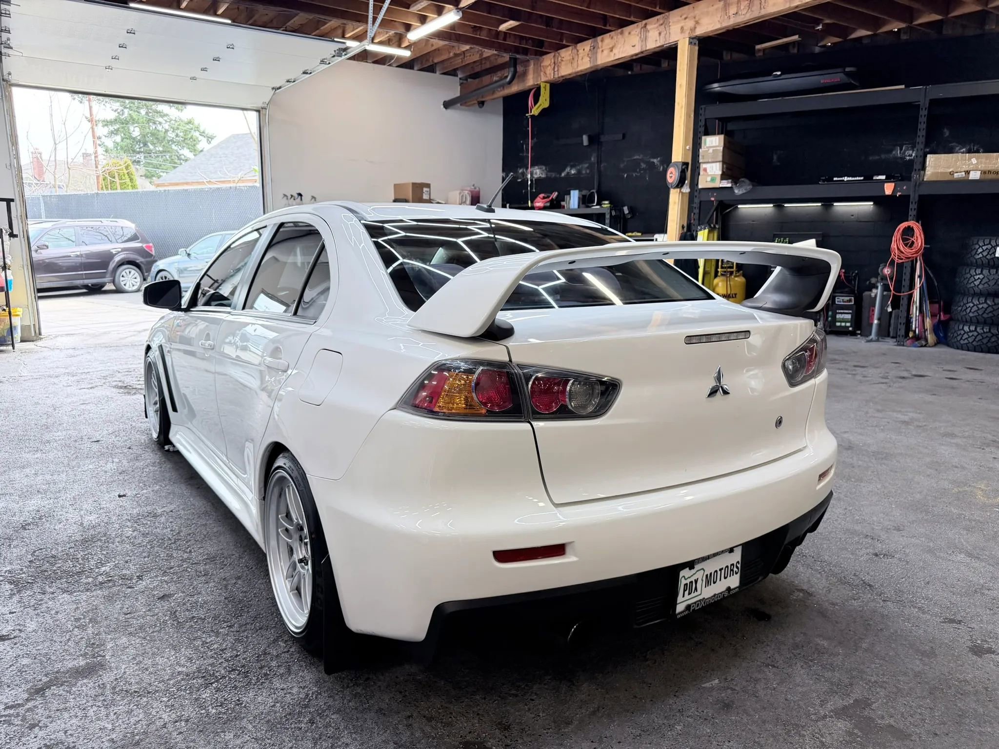 Used 2011 Mitsubishi Lancer Evolution GSR image 4
