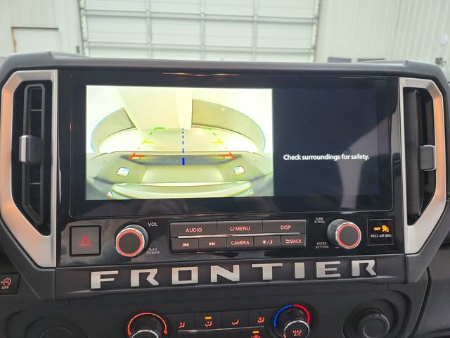 Used 2025 Nissan Frontier SV image 27