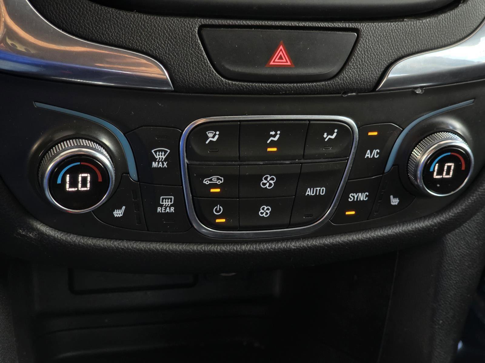 Used 2021 Chevrolet Equinox LT FWD image 23