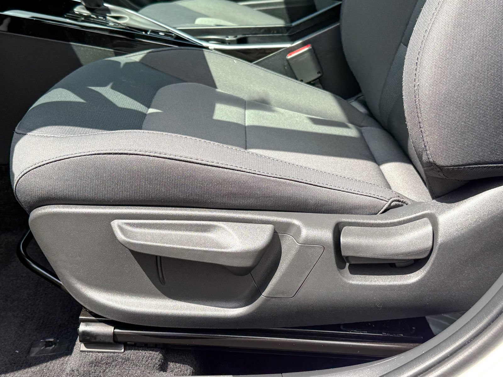 Certified 2025 Kia Niro LX FWD image 18