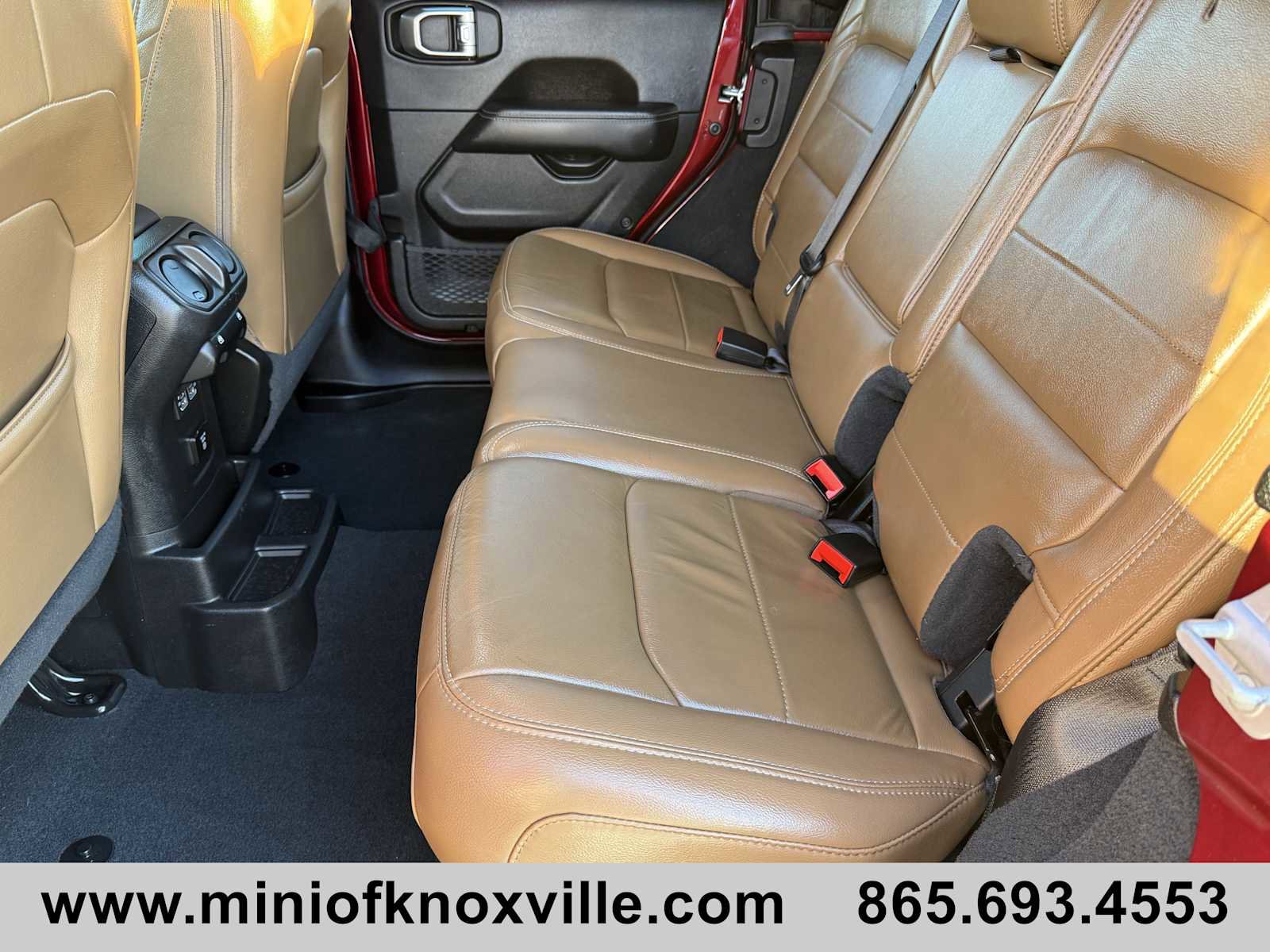 Used 2022 Jeep Wrangler Unlimited Sahara image 15