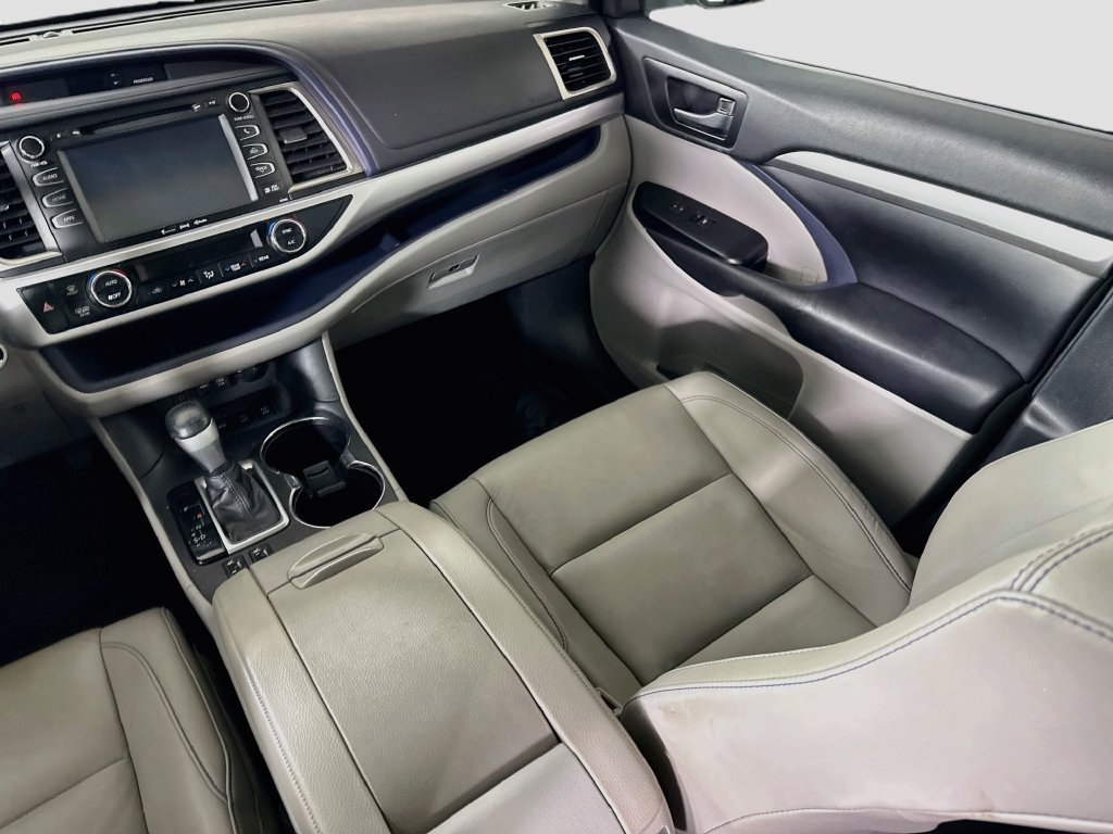 Certified 2019 Toyota Highlander XLE AWD/4WD image 26