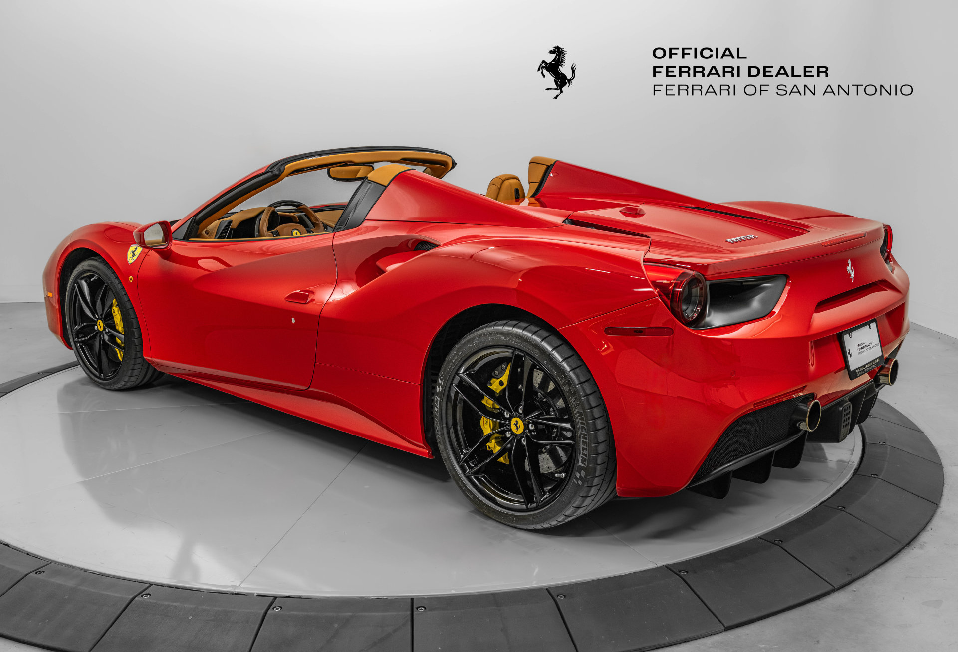 Certified 2017 Ferrari 488 Spider RWD image 13