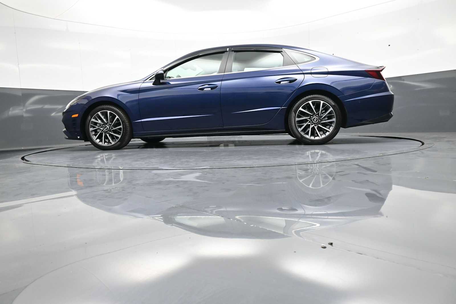 Certified 2022 Hyundai Sonata Limited FWD image 34