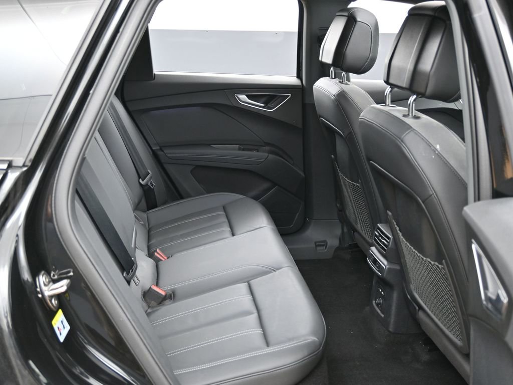Used 2024 Audi Q4 e-tron Premium Plus w/ Premium Plus image 35