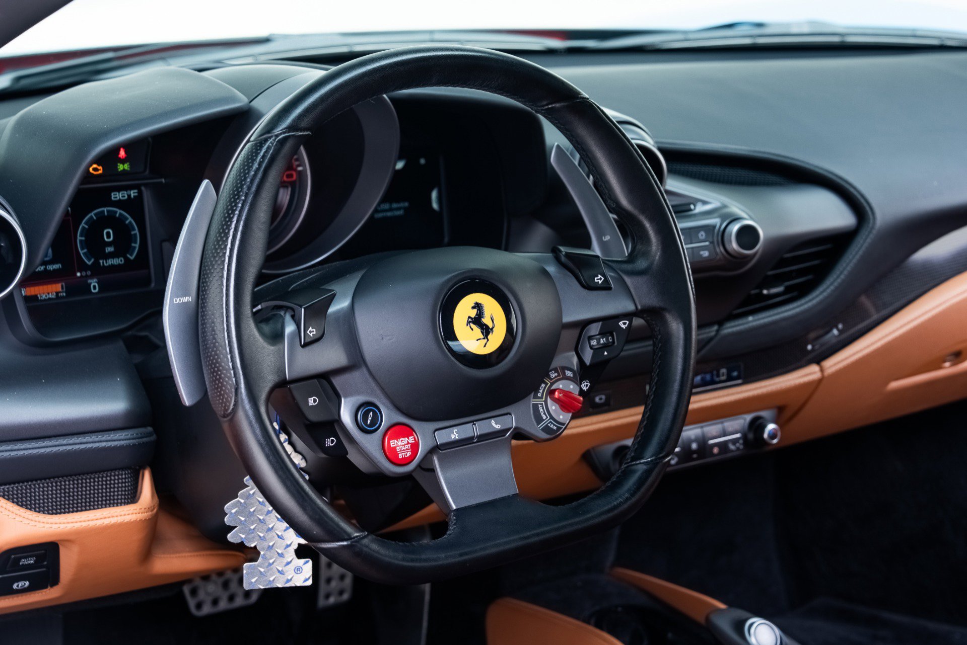 Used 2020 Ferrari F8 Tributo image 37