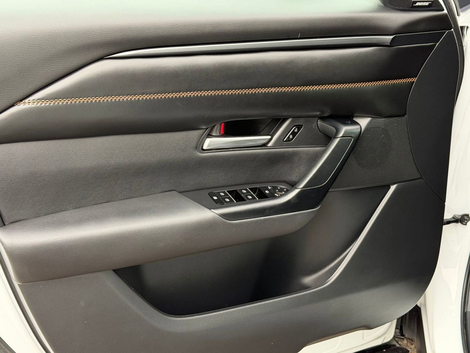 Used 2025 MAZDA CX-50 AWD 2.5 S w/ Premium Plus Pkg image 13