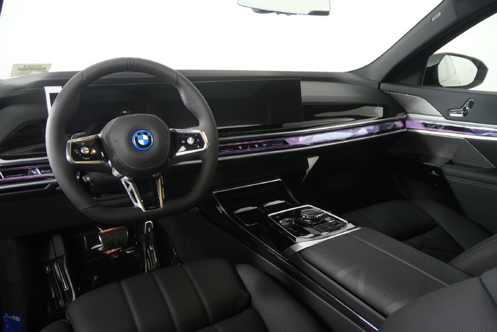New 2026 BMW i7 xDrive60 AWD/4WD image 18