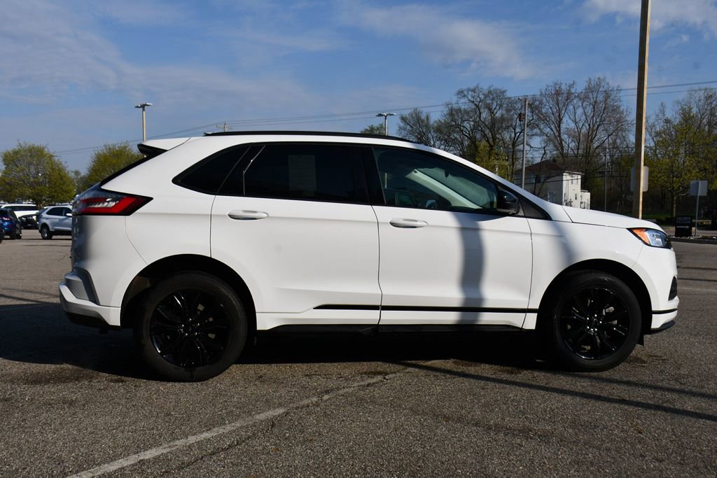 Used 2024 Ford Edge SE w/ Black Appearance Package AWD/4WD image 7