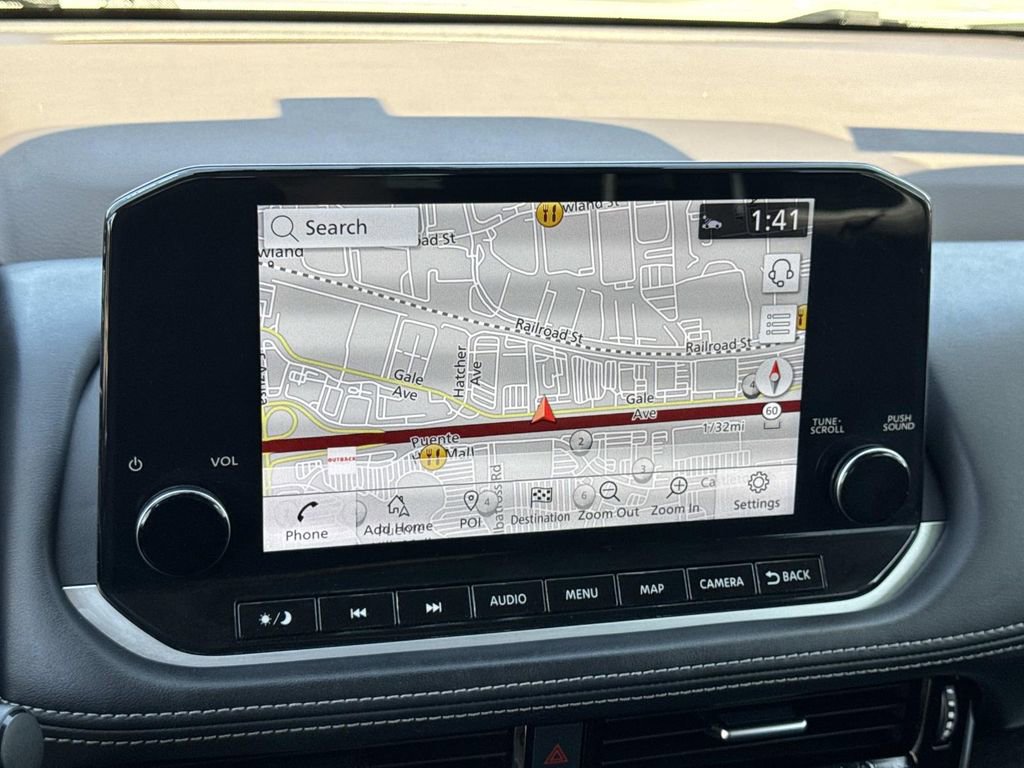 Used 2023 Nissan Rogue Platinum w/ Platinum Premium Package image 9