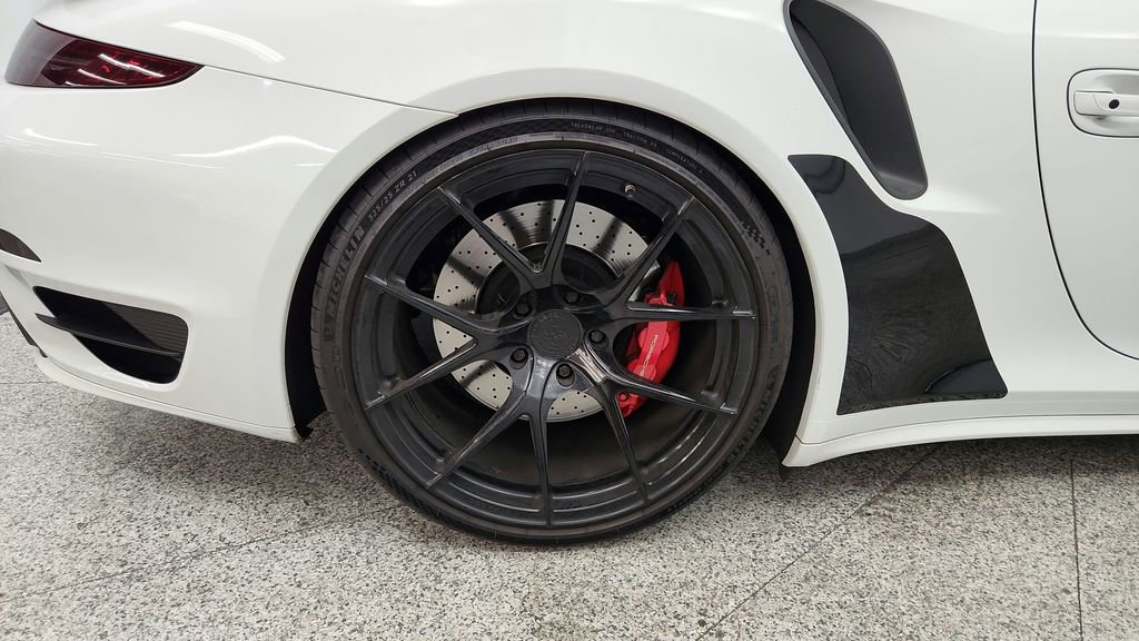 Used 2015 Porsche 911 Turbo AWD/4WD image 24