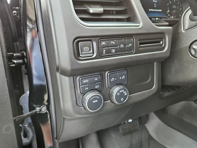Used 2022 Chevrolet Suburban RST w/ Sport Performance Package AWD/4WD image 28