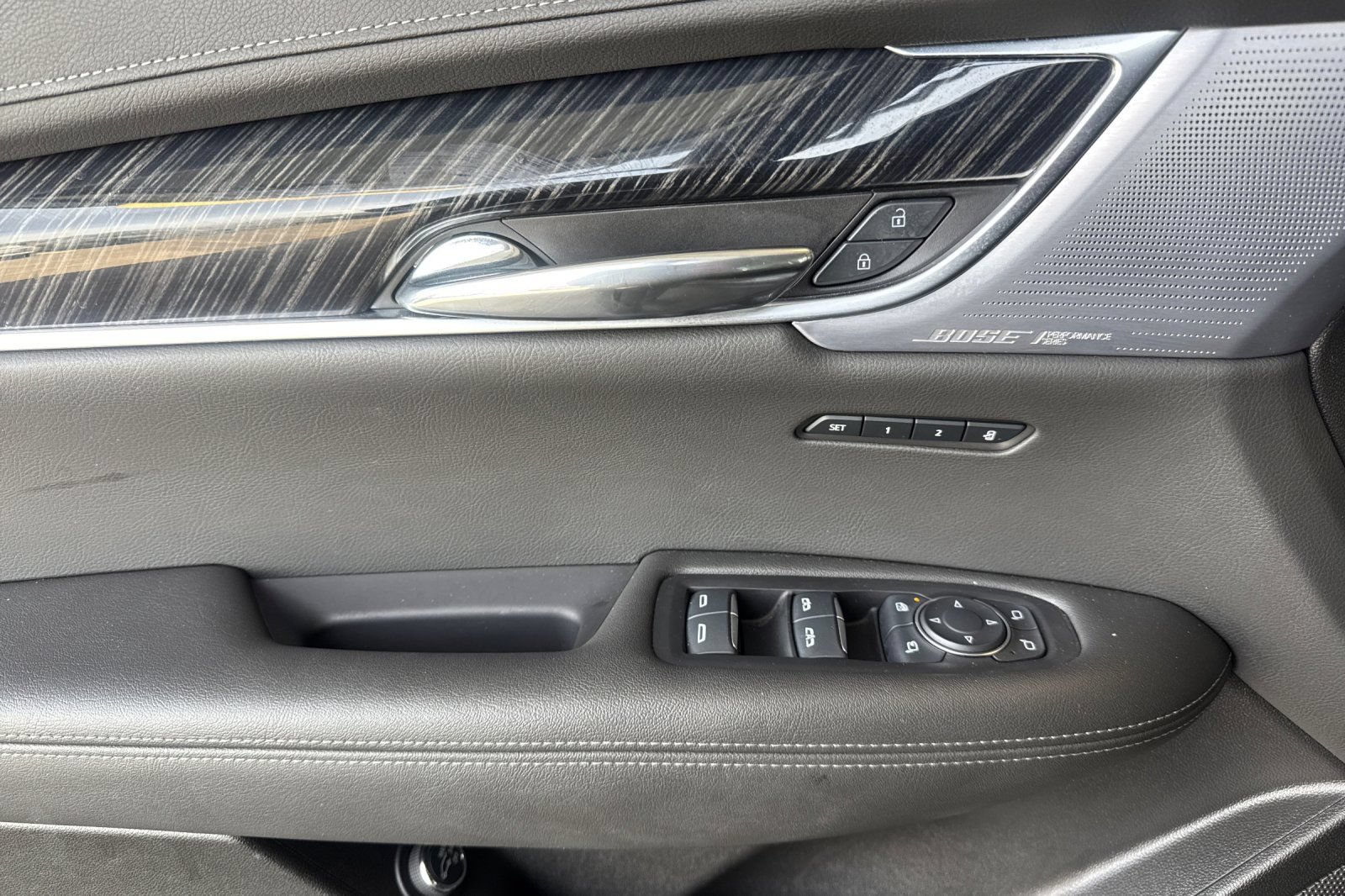 Certified 2025 Cadillac XT6 Premium Luxury FWD image 10