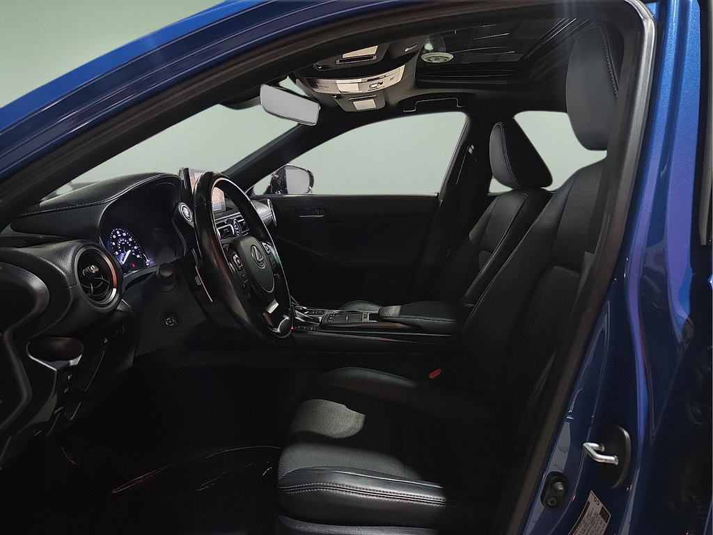 Used 2022 Lexus IS 300 w/ Premium Package RWD image 18