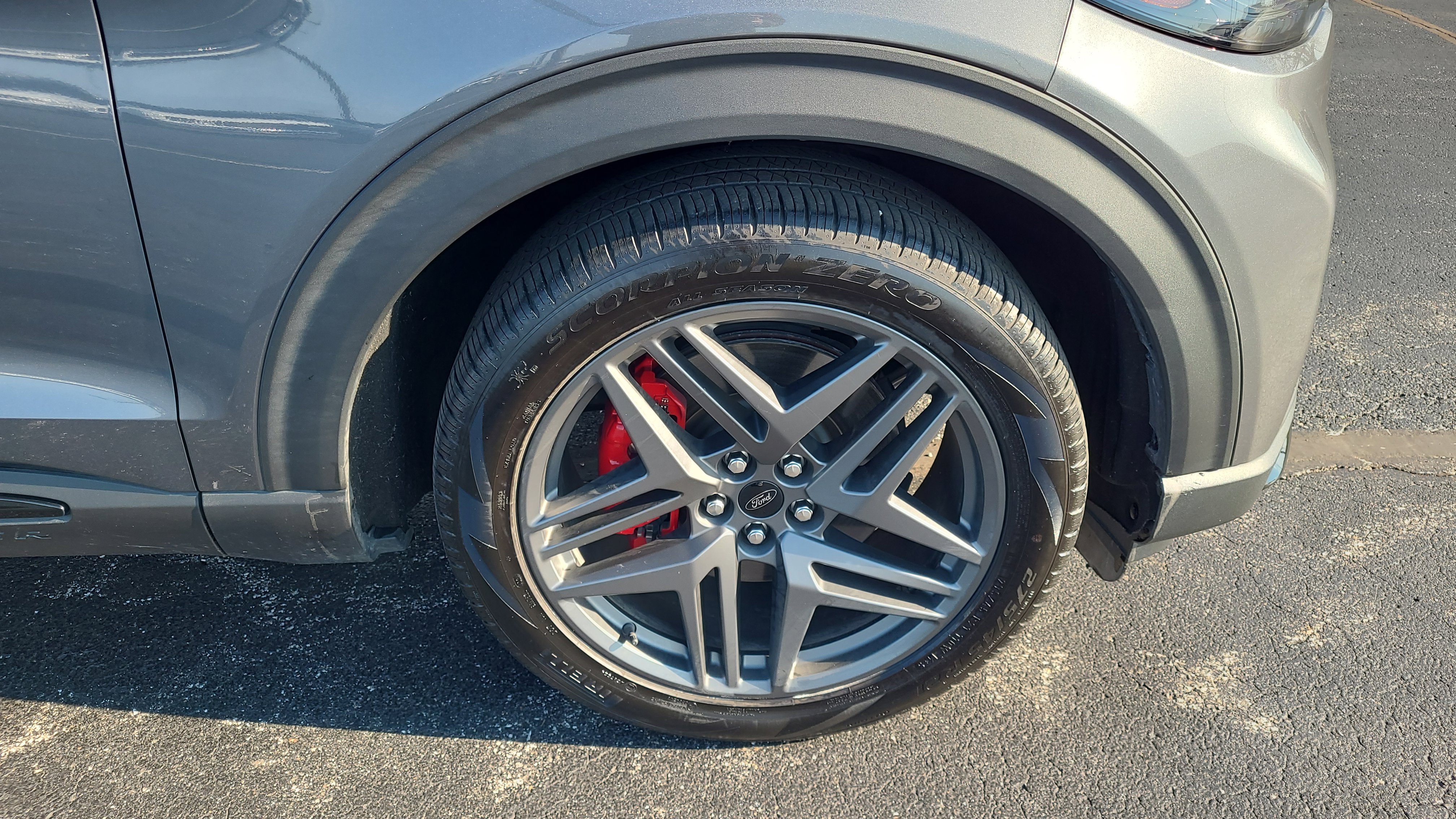 Used 2025 Ford Explorer ST w/ Sun And Sound Package AWD/4WD image 11