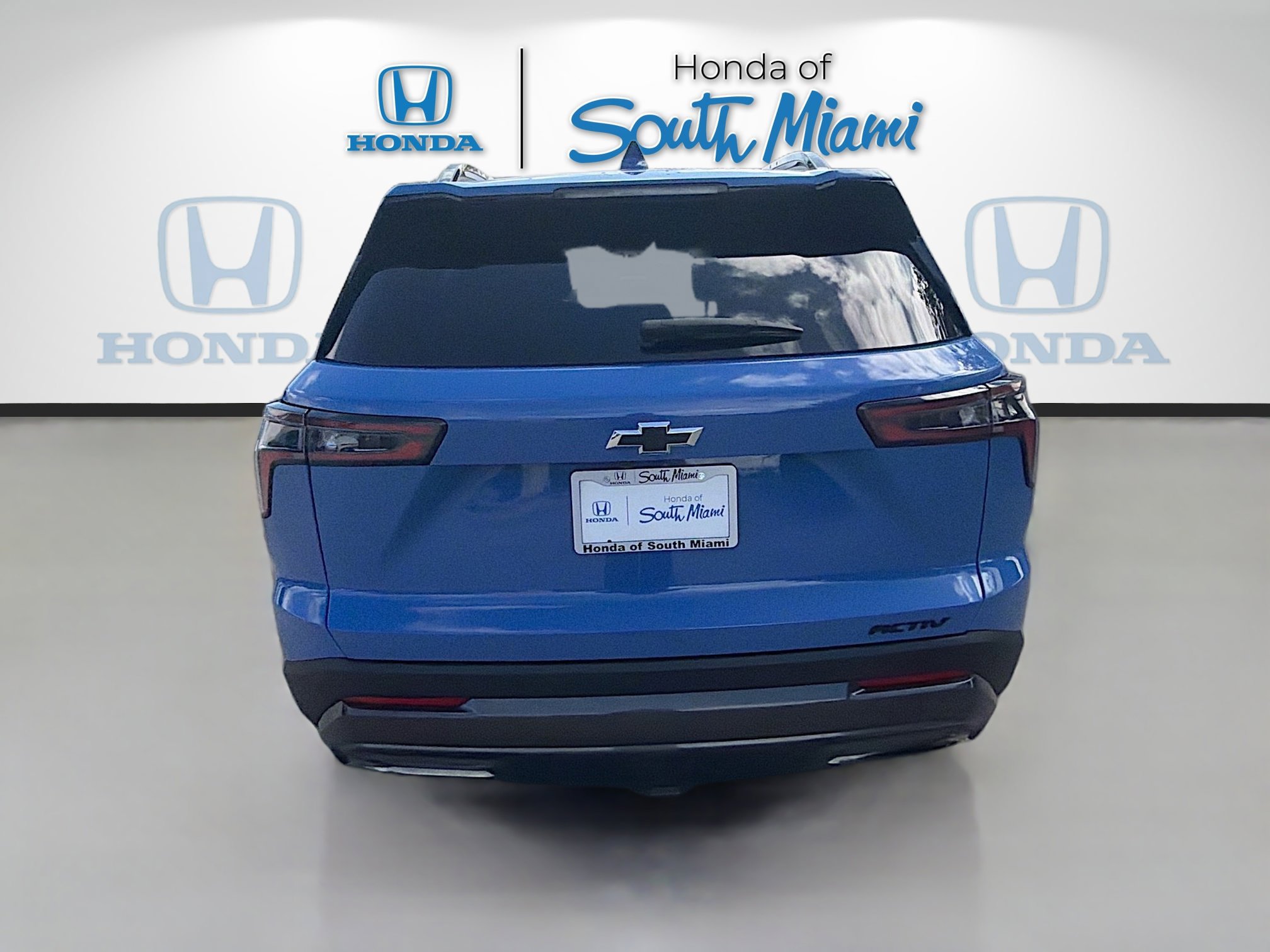 Used 2025 Chevrolet Equinox ACTIV image 6