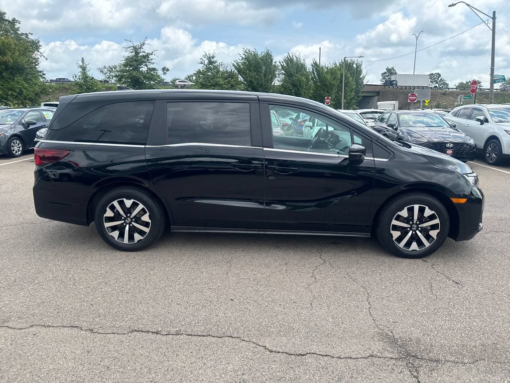 Used 2025 Honda Odyssey EX-L image 10