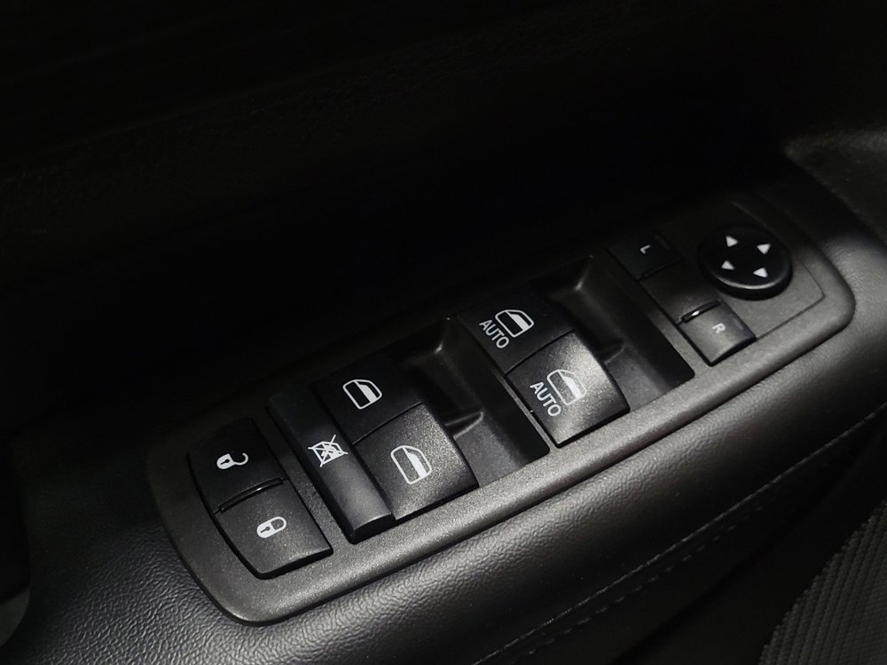 Used 2021 Jeep Grand Cherokee Laredo image 27