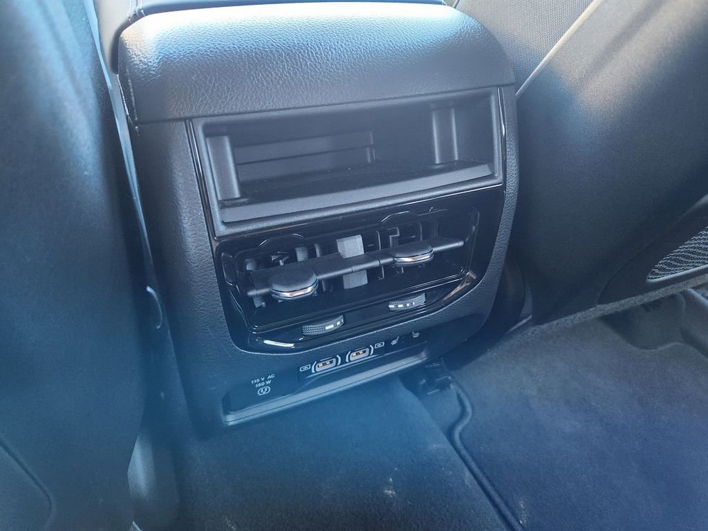 Used 2024 Jeep Grand Cherokee Overland image 32
