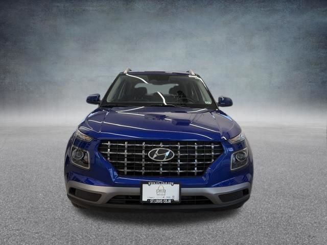 Used 2025 Hyundai Venue SEL image 14