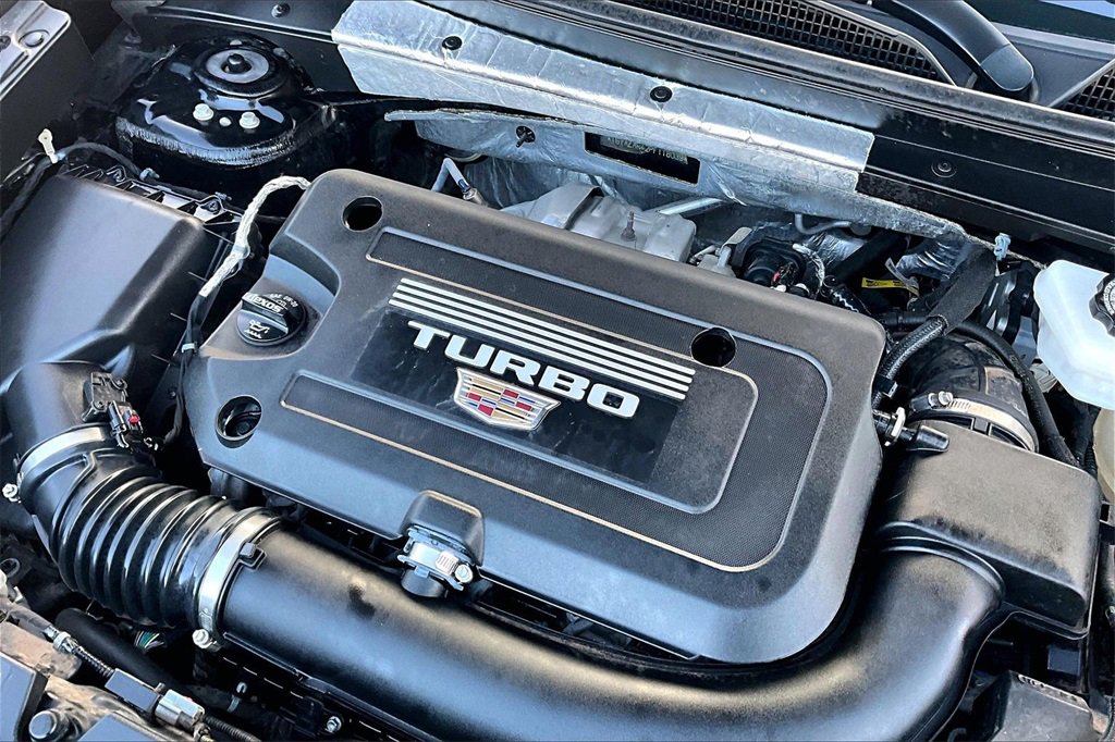 Used 2023 Cadillac XT4 Luxury w/ Cold Weather Package image 31