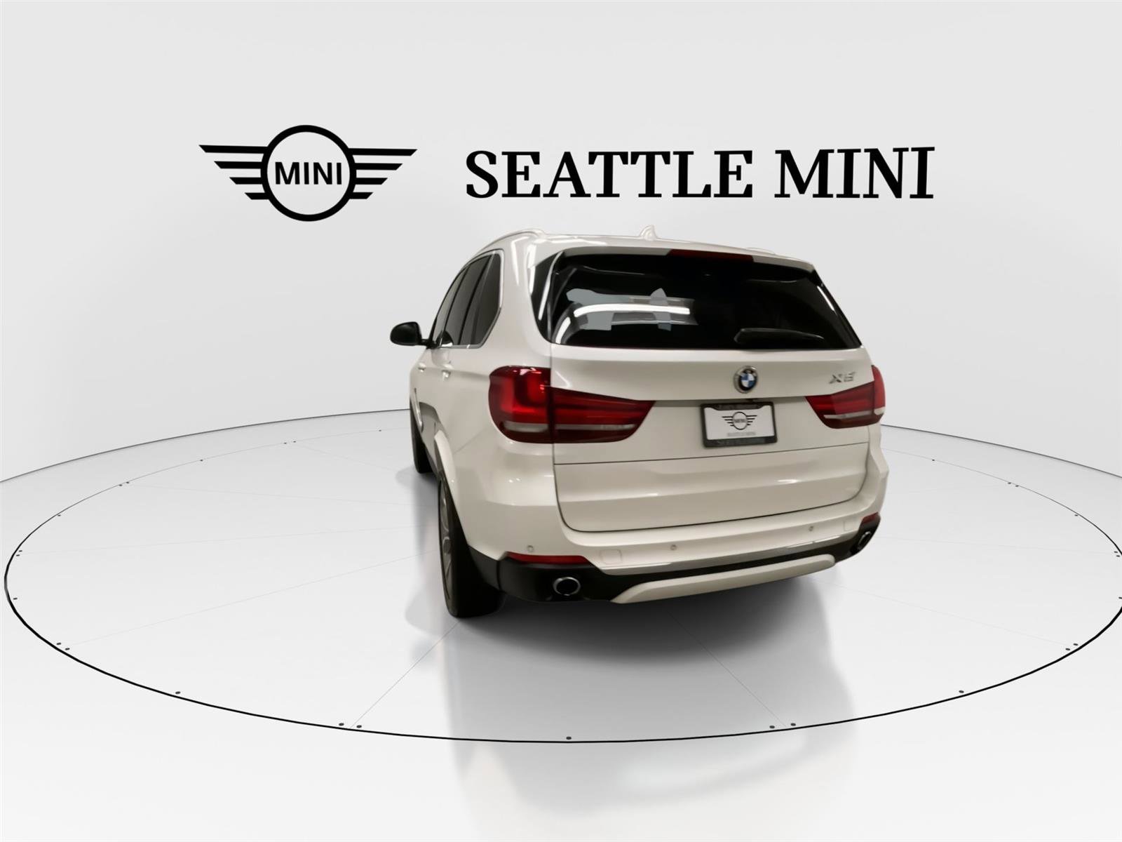 Used 2015 BMW X5 xDrive35d image 9