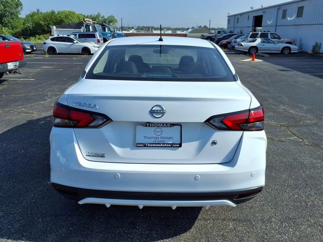 Certified 2025 Nissan Versa S w/ Trunk Package image 4