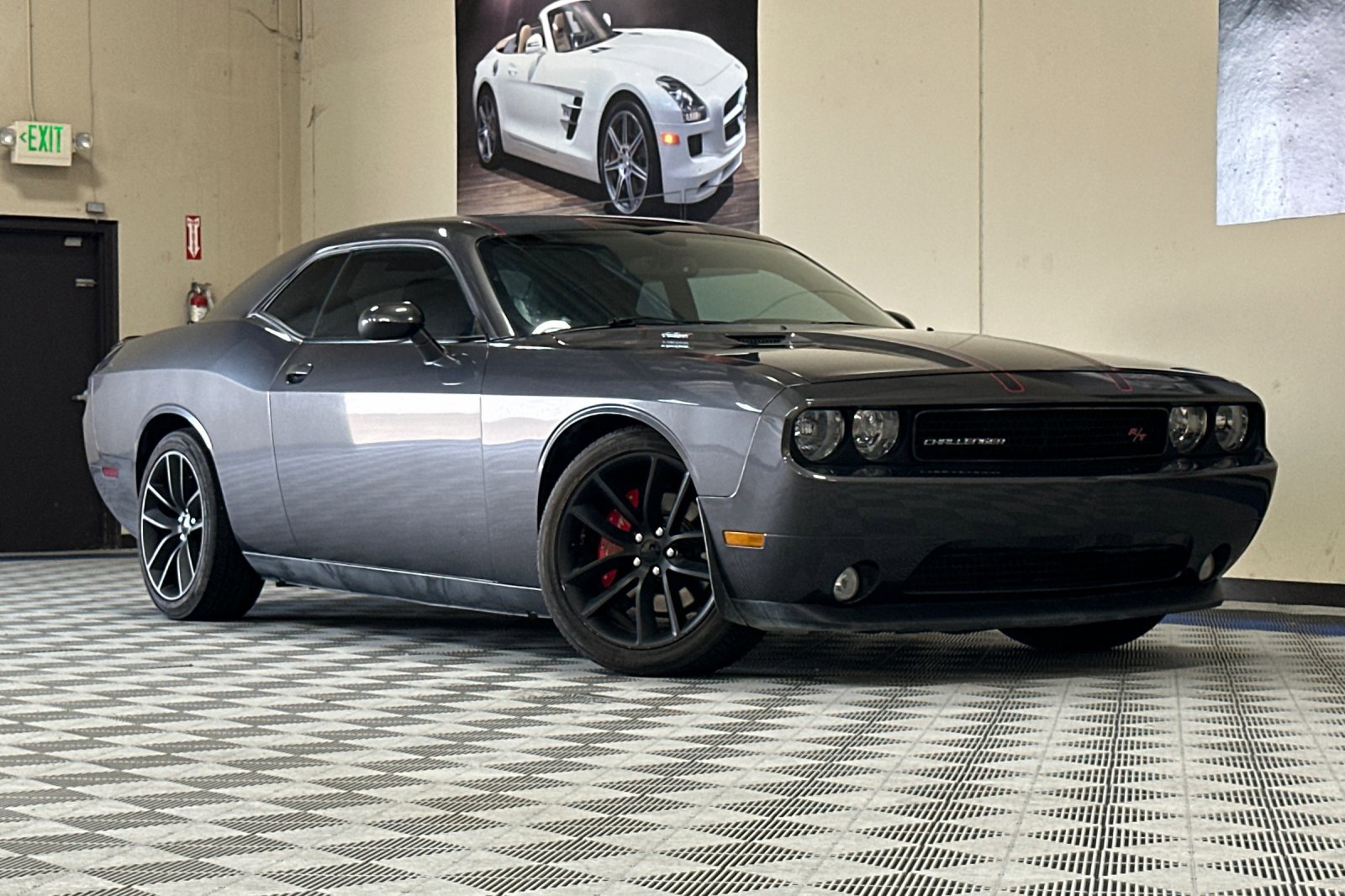 Used 2014 Dodge Challenger R/T w/ Blacktop Package image 2