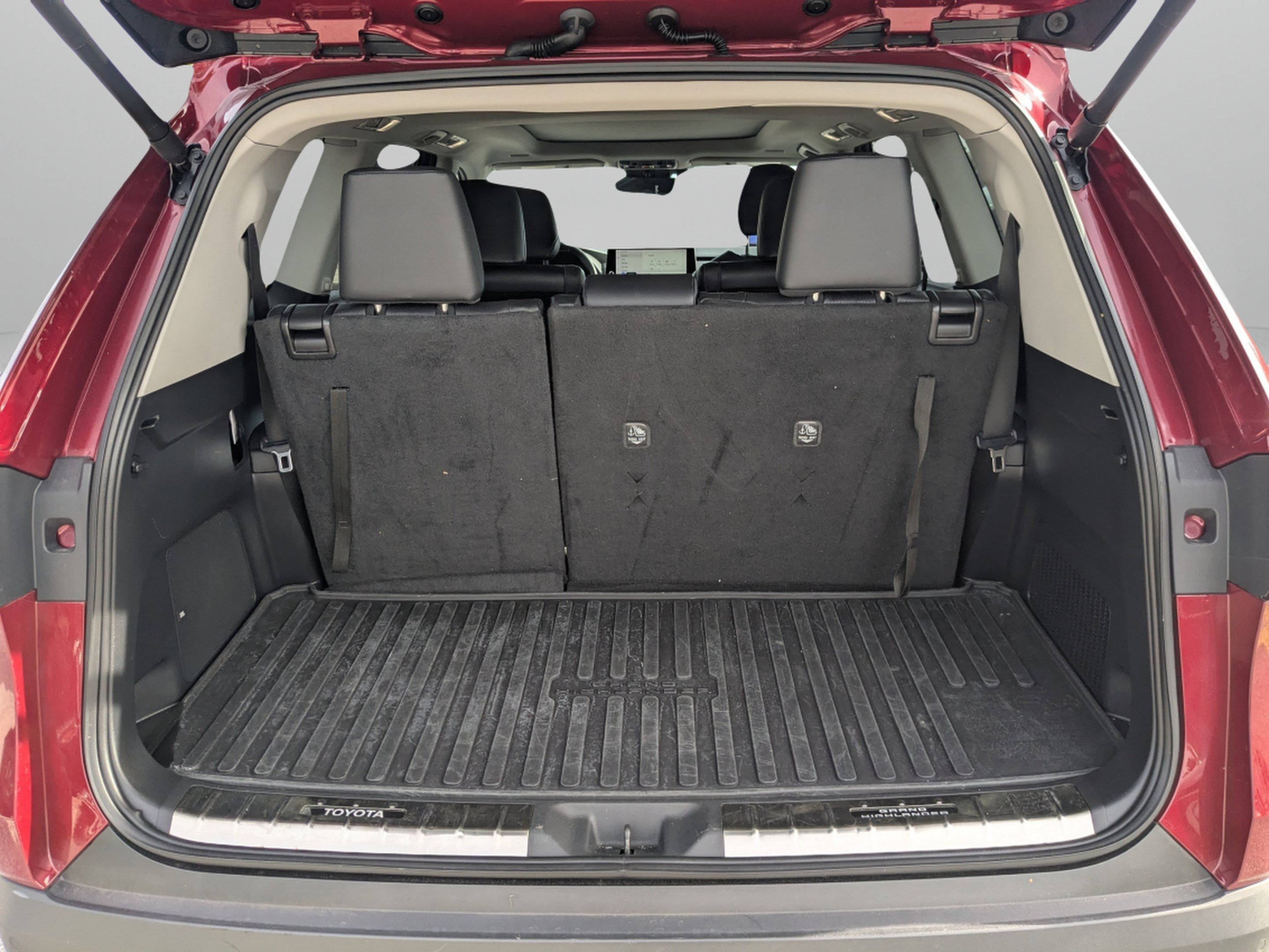 Used 2024 Toyota Grand Highlander AWD image 11