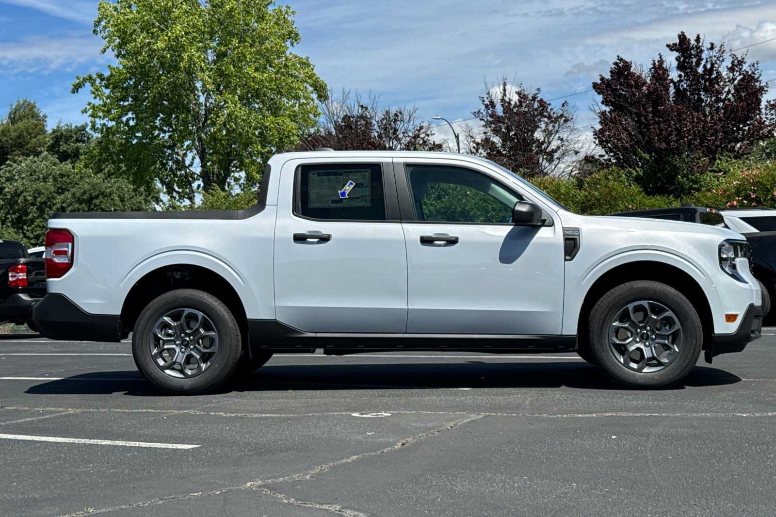 New 2026 Ford Maverick XLT AWD/4WD image 3