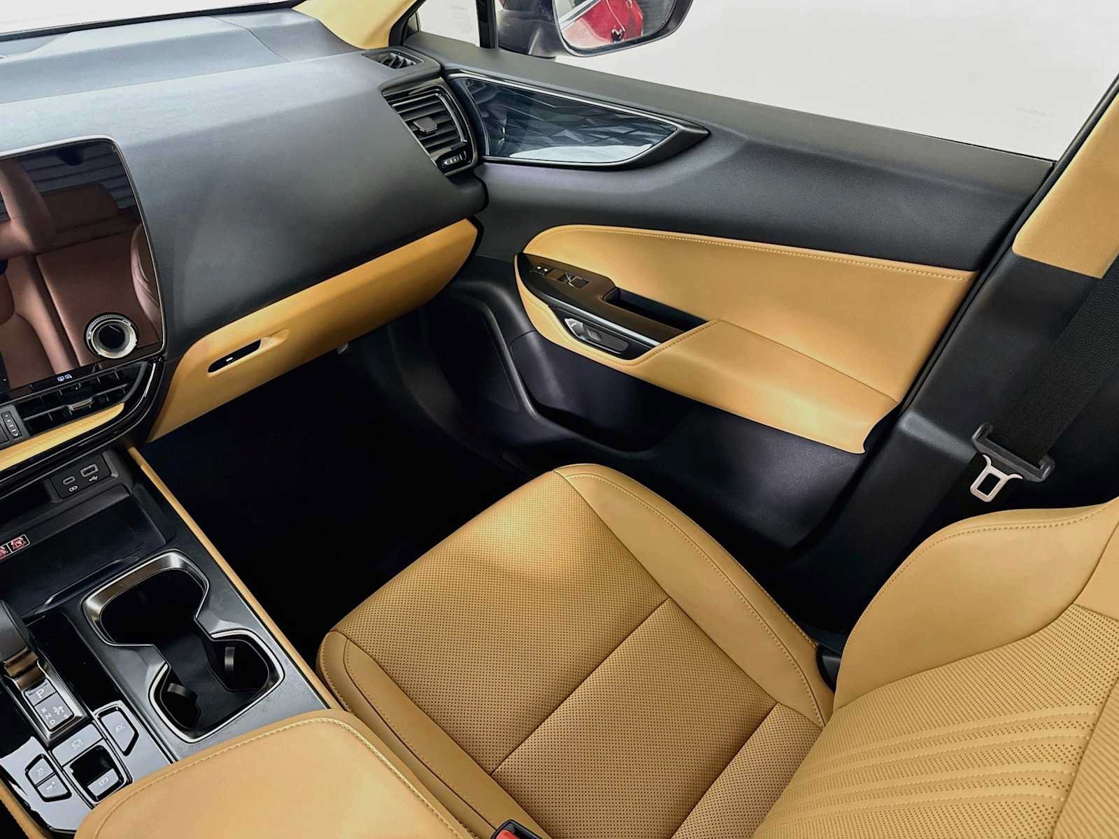 Used 2026 Lexus NX 350h AWD w/ Accessory Package (Z2) image 25