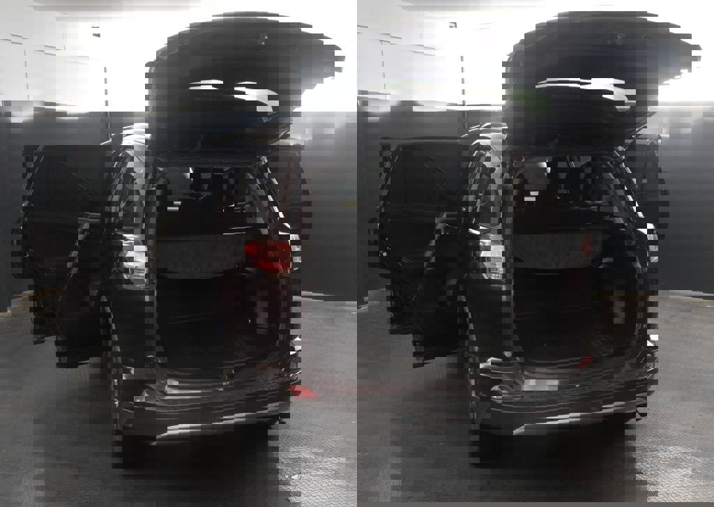 Used 2018 Toyota RAV4 XLE image 39