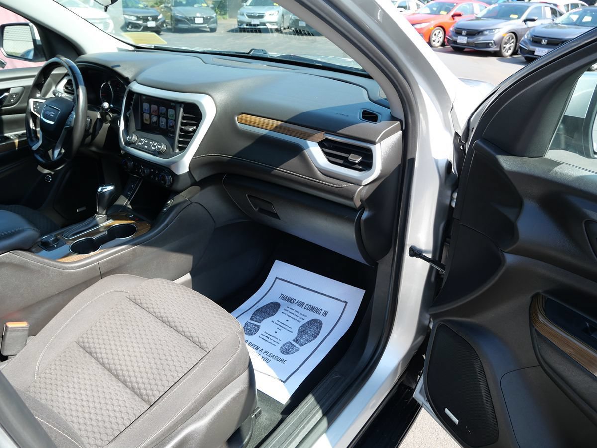 Used 2019 GMC Acadia SLE w/ GMC Pro Grade Package AWD/4WD image 17