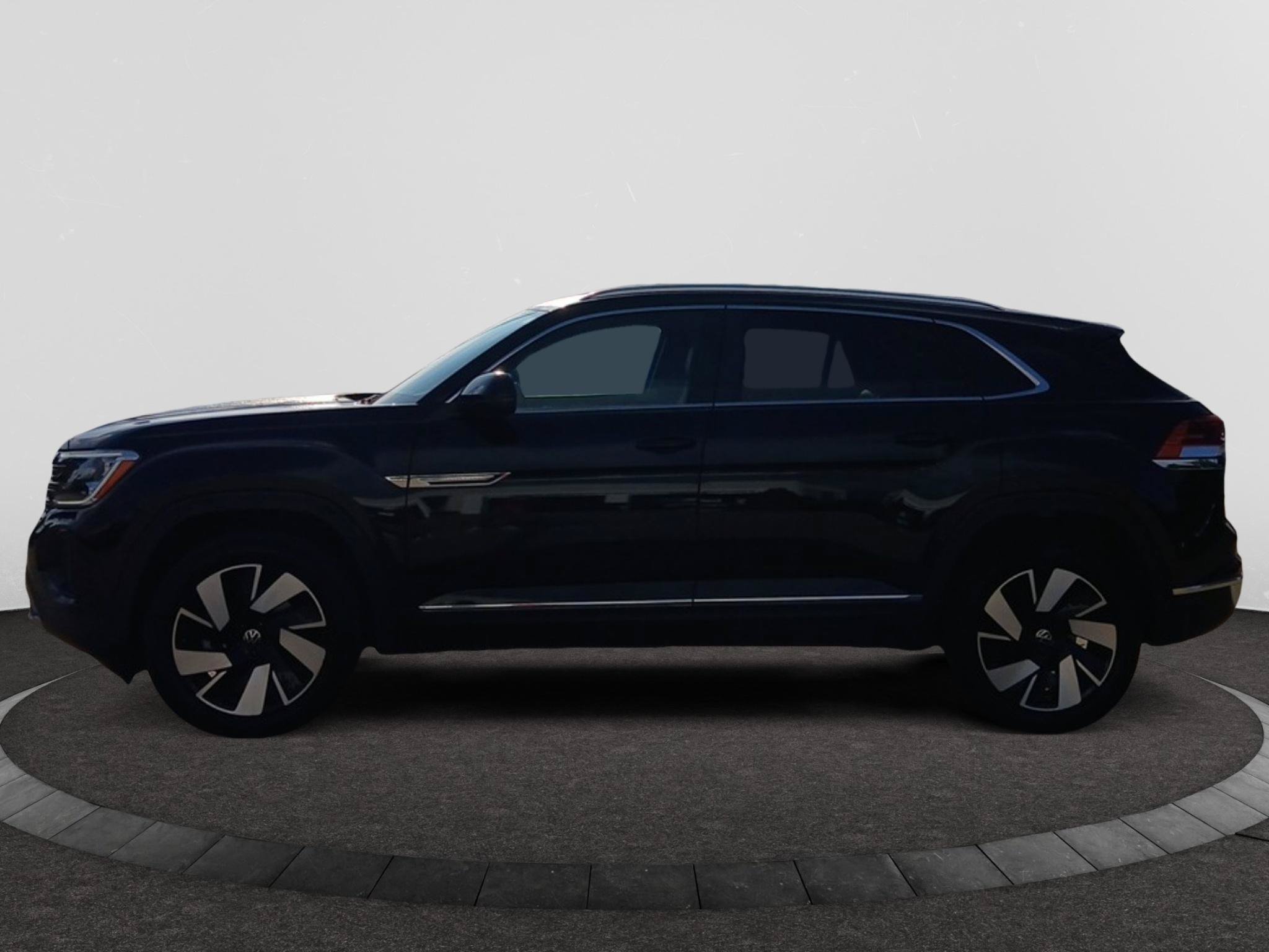 Certified 2025 Volkswagen Atlas Cross Sport SEL AWD/4WD image 4