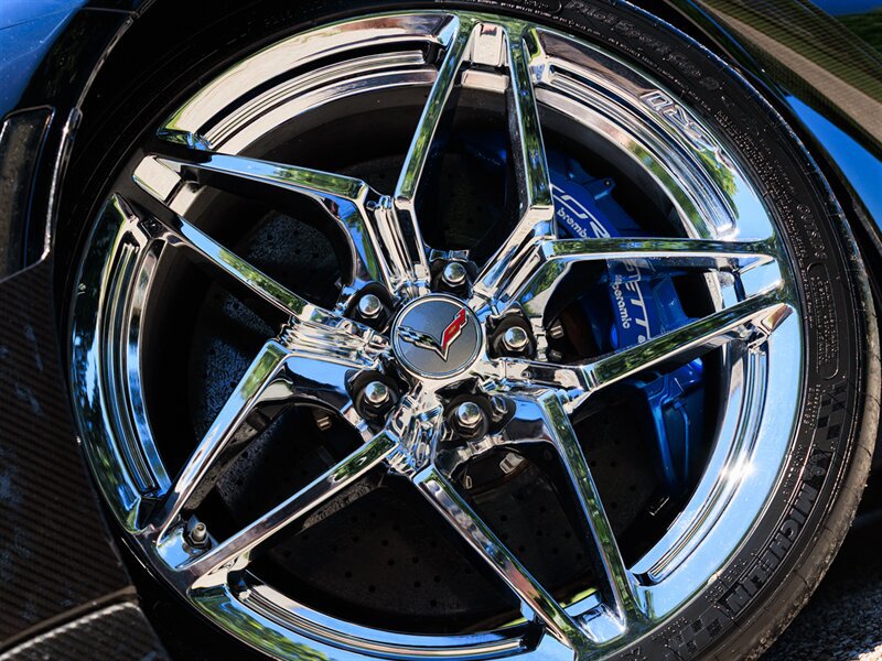 Used 2019 Chevrolet Corvette ZR1 RWD image 17