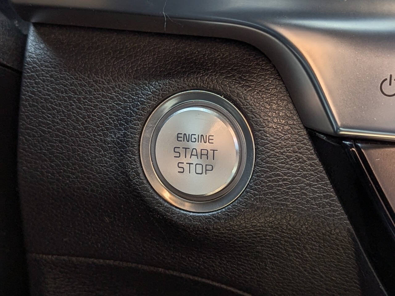 Used 2020 Kia Telluride SX w/ SX Prestige Package AWD/4WD image 25
