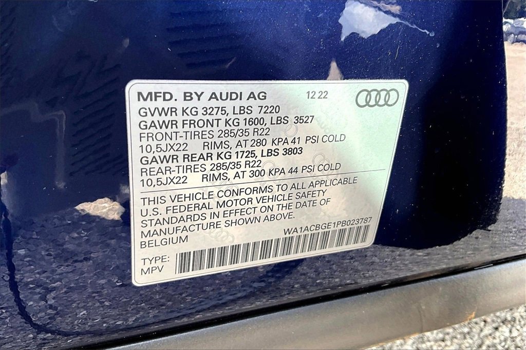 Certified 2023 Audi e-tron S Premium Plus w/ Black Optic Package image 29