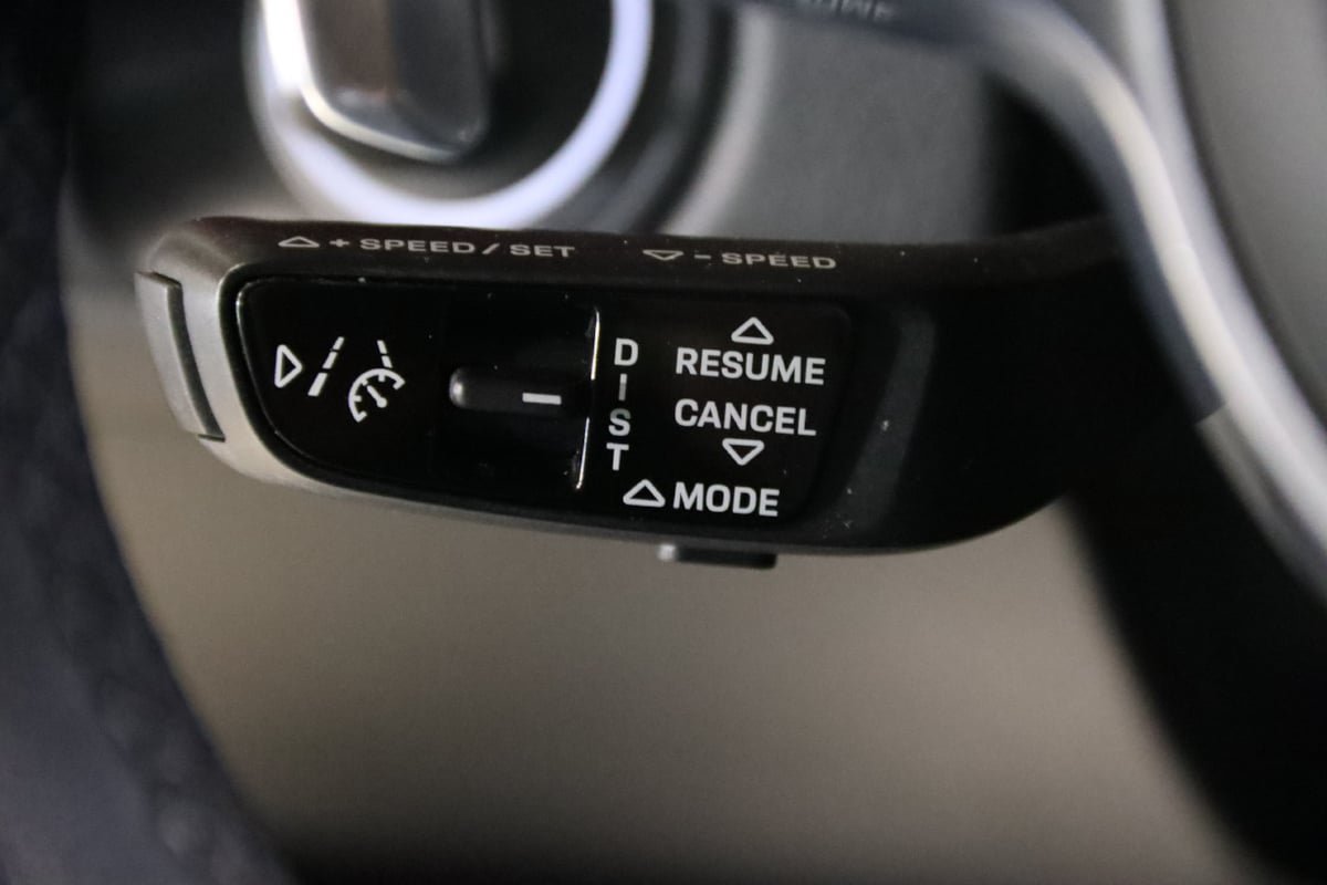 Used 2022 Porsche Cayenne Platinum Edition AWD/4WD image 16