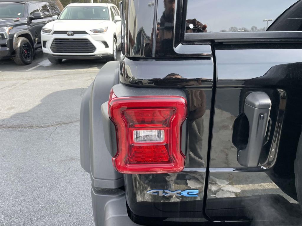 Used 2023 Jeep Wrangler Unlimited Rubicon 4xe w/ Steel Bumper Group image 20