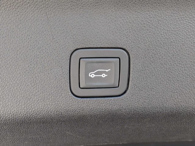 Used 2025 Chevrolet Tahoe LT AWD/4WD image 13
