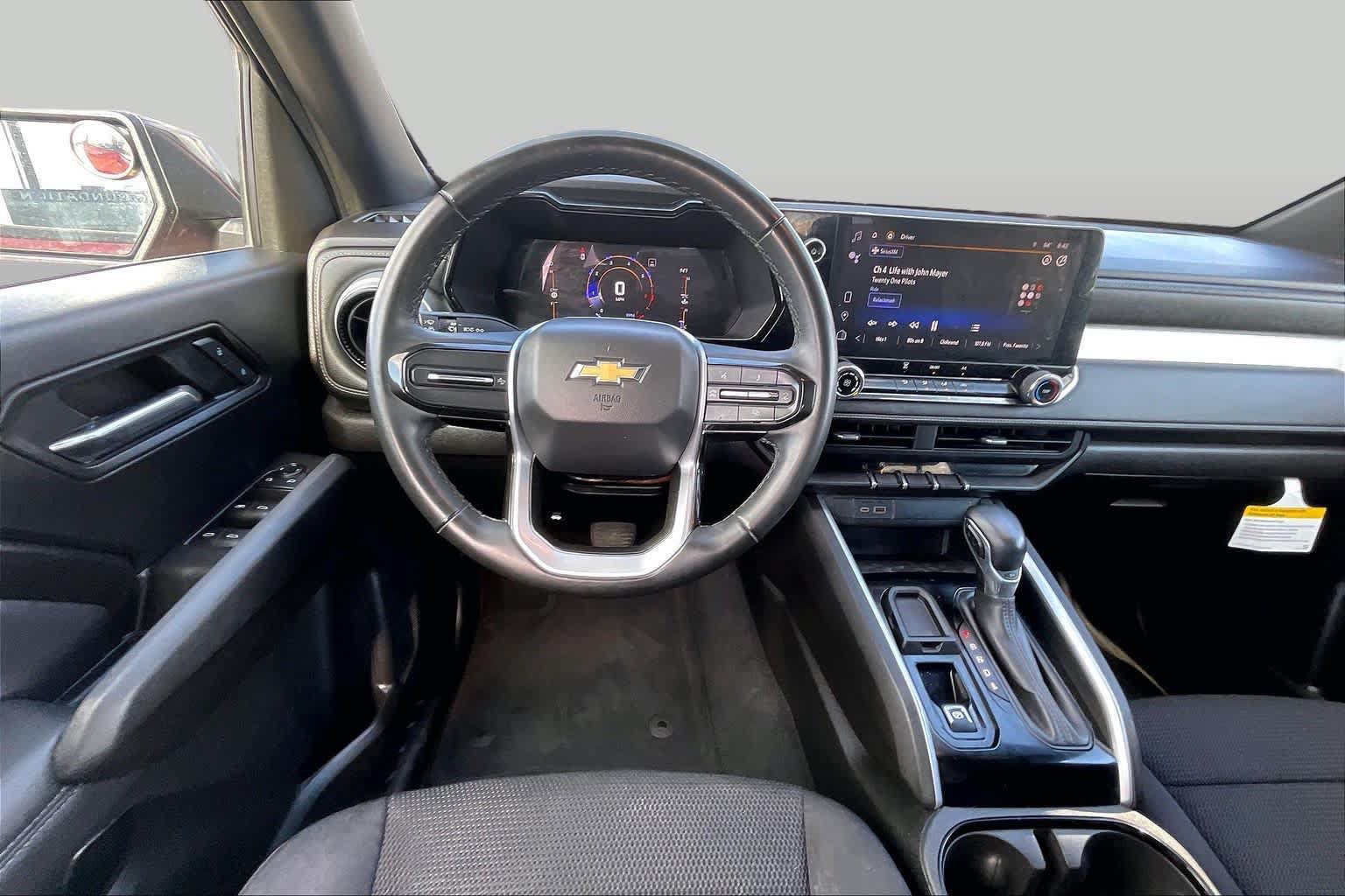 Used 2023 Chevrolet Colorado LT RWD image 5