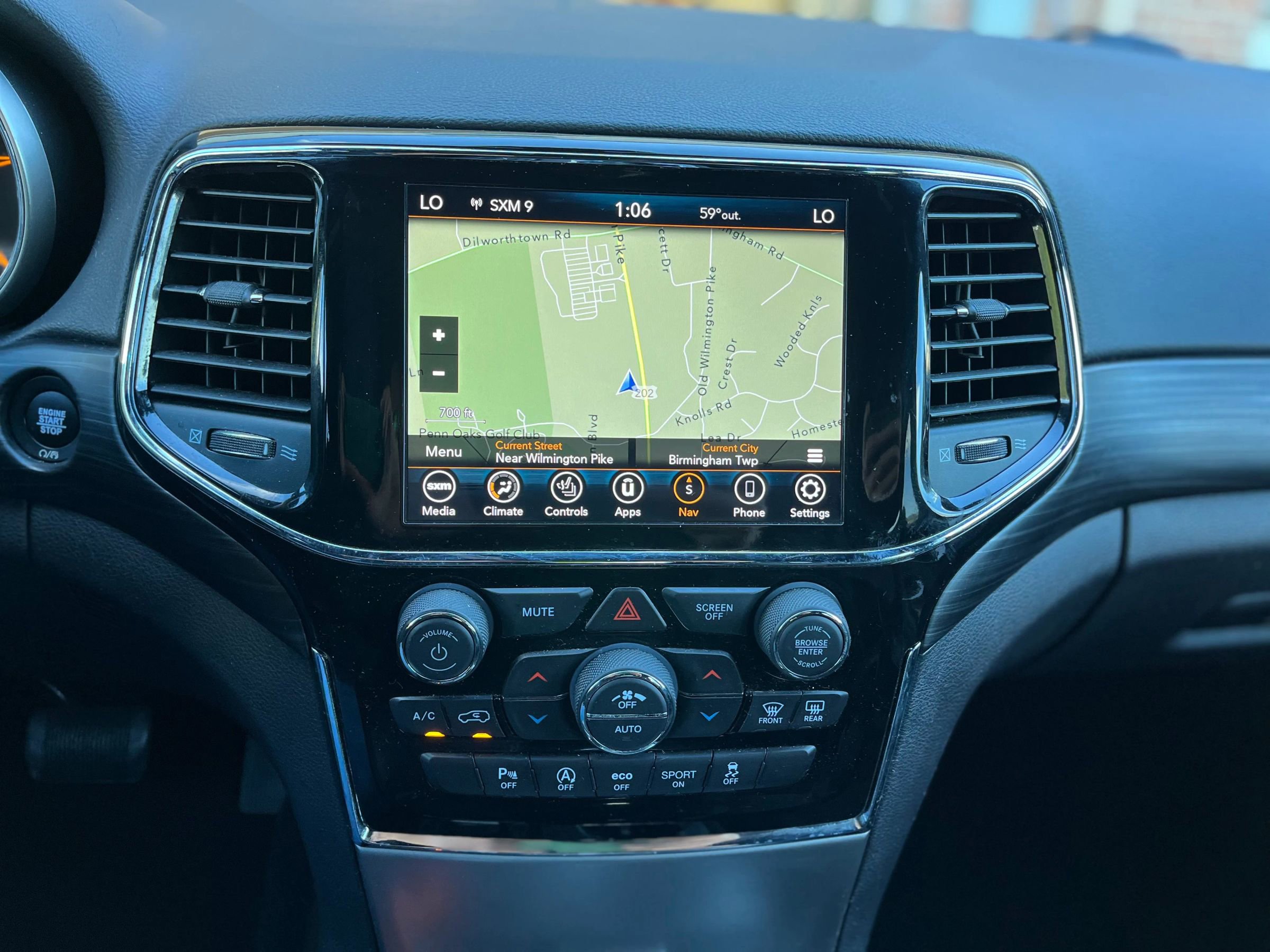 Used 2021 Jeep Grand Cherokee Laredo X image 20