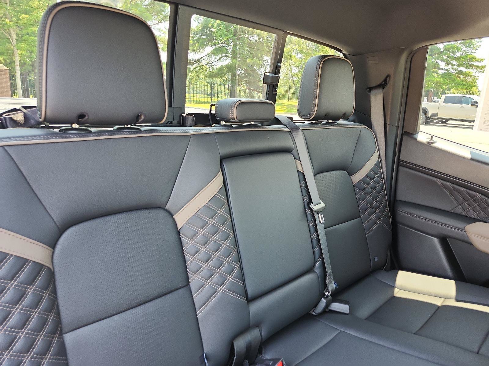 Certified 2024 GMC Canyon Denali AWD/4WD image 10