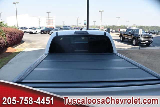 Used 2022 Toyota Tacoma Limited image 9