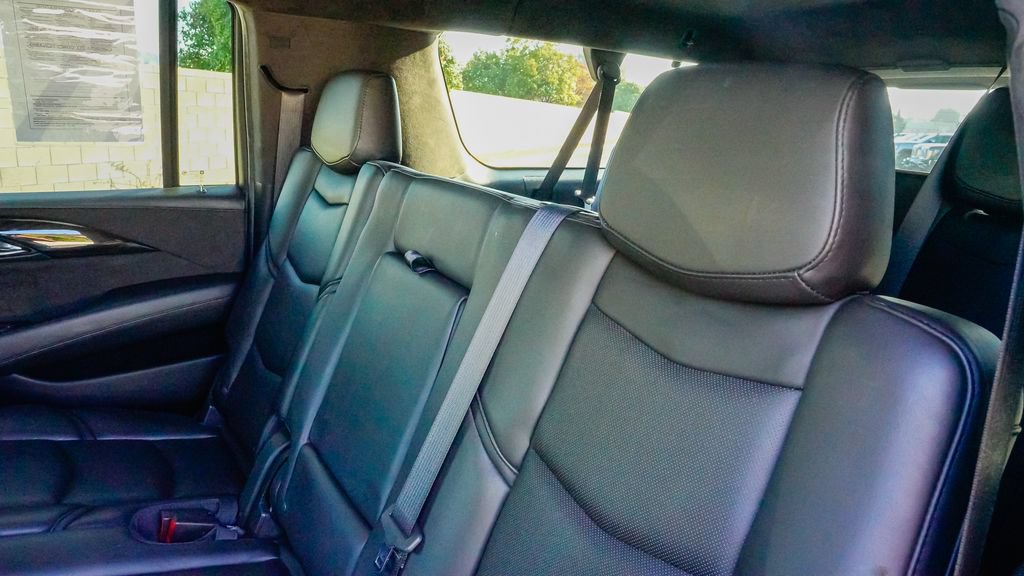 Used 2018 Cadillac Escalade ESV Platinum AWD/4WD image 11