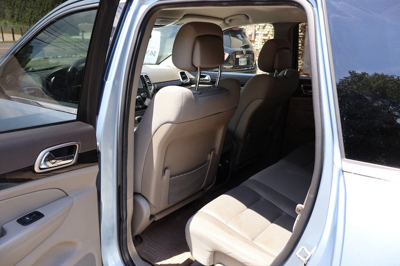 Used 2012 Jeep Grand Cherokee Laredo AWD/4WD image 17