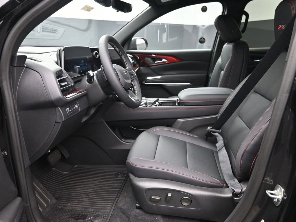 New 2026 Chevrolet Traverse Z71 w/ Driver Confidence Package image 14