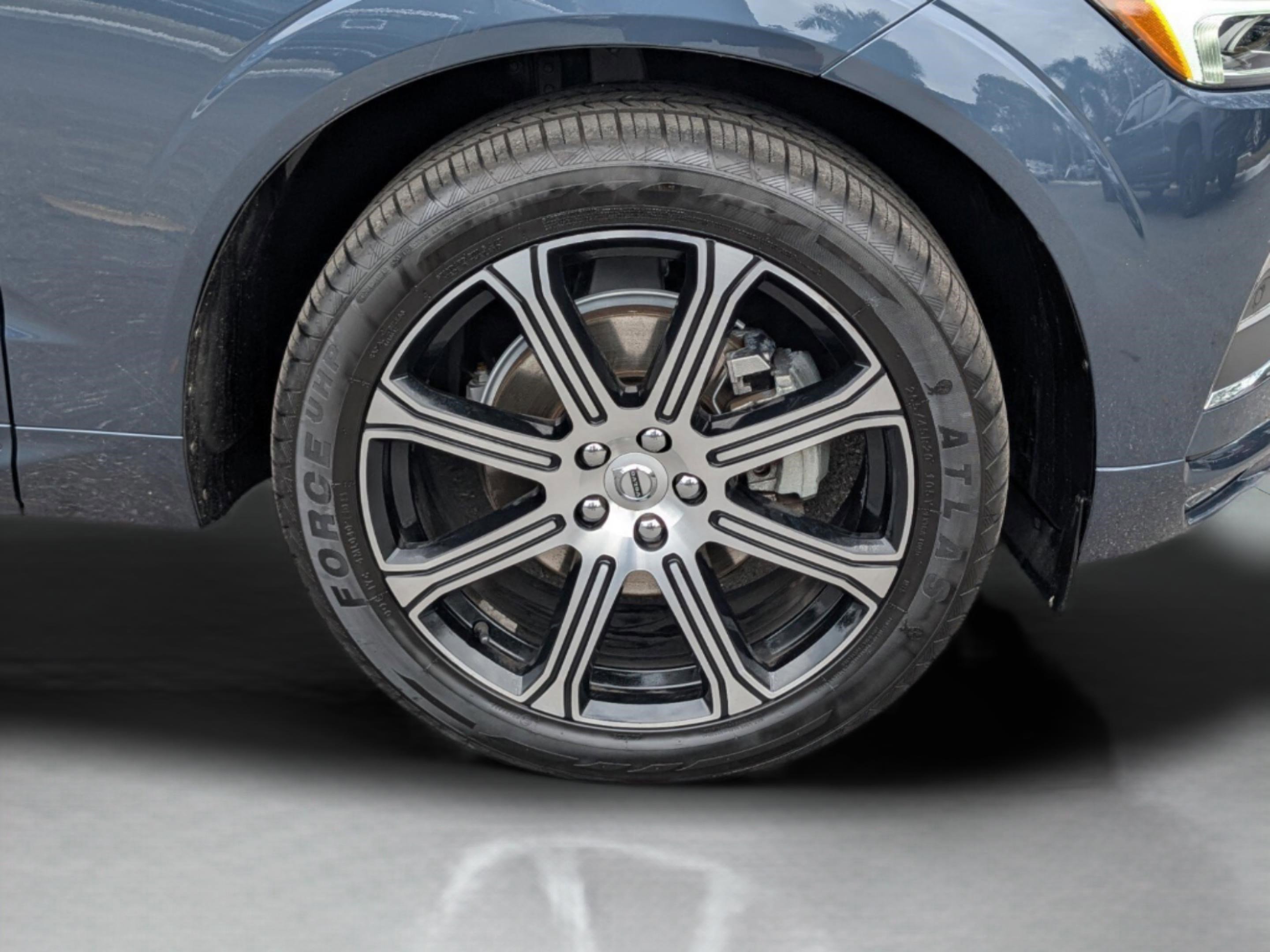 Used 2021 Volvo XC60 T5 Inscription image 9