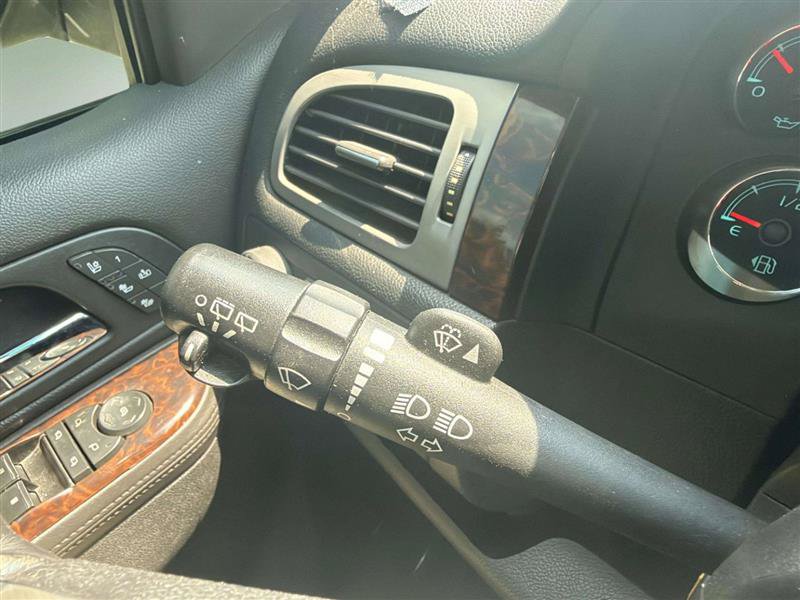 Used 2014 GMC Yukon XL Denali AWD/4WD image 35